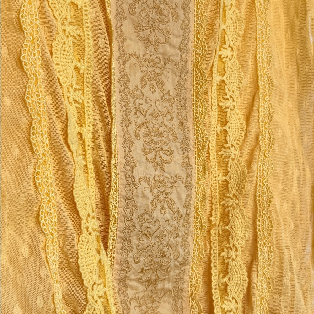 Flying Tomato Sheer Round Neck Yellow Gold Short Sleeve Lace Top Women’s Size S - Picture 4 of 8